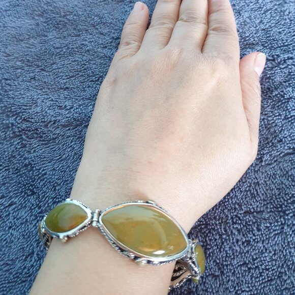 Bold Vintage Southwestern Hand Crafted Green Gaspeite 925 Silver BARSE Bracelet - Picture 13 of 17